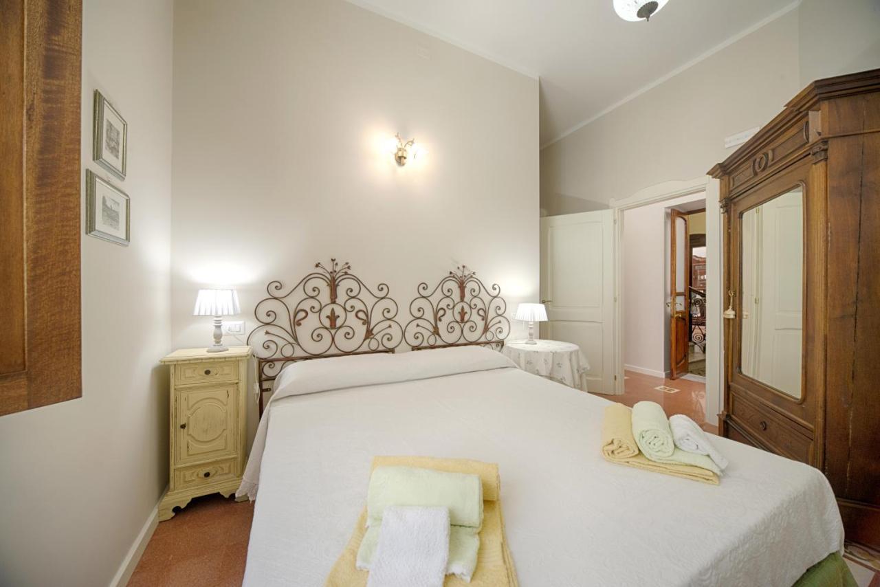 B&B A Casa Di Teresa ออลเบีย ภายนอก รูปภาพ