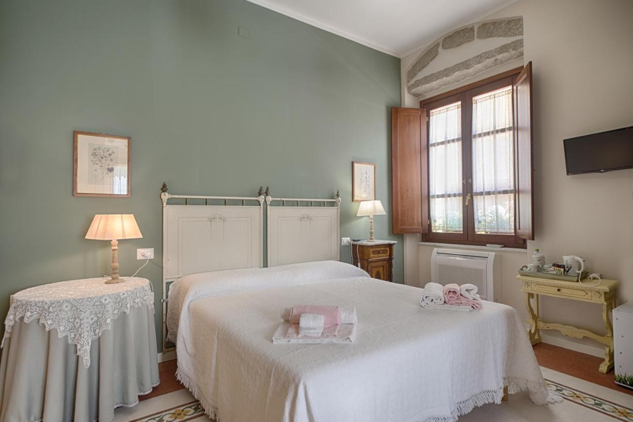 B&B A Casa Di Teresa ออลเบีย ภายนอก รูปภาพ