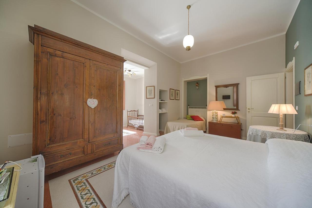 B&B A Casa Di Teresa ออลเบีย ภายนอก รูปภาพ