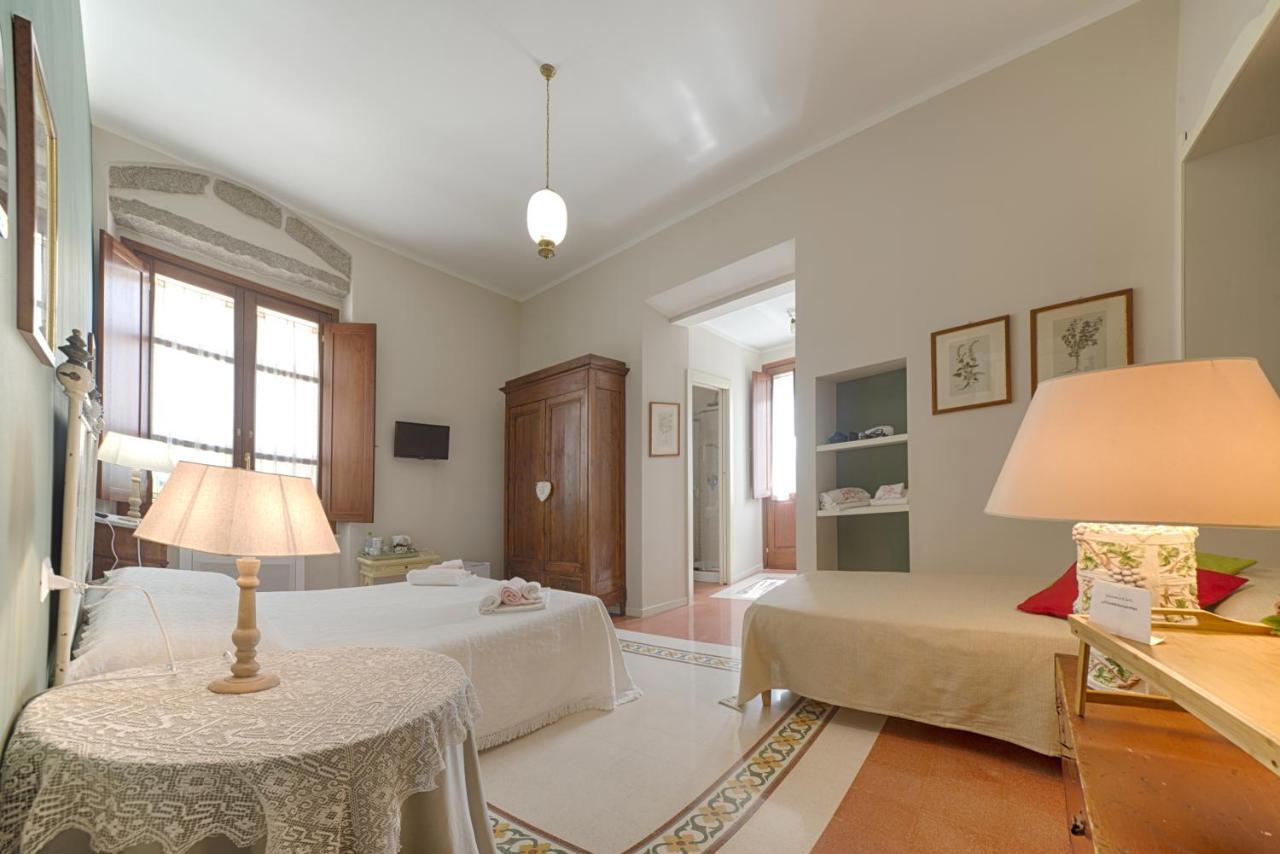 B&B A Casa Di Teresa ออลเบีย ภายนอก รูปภาพ
